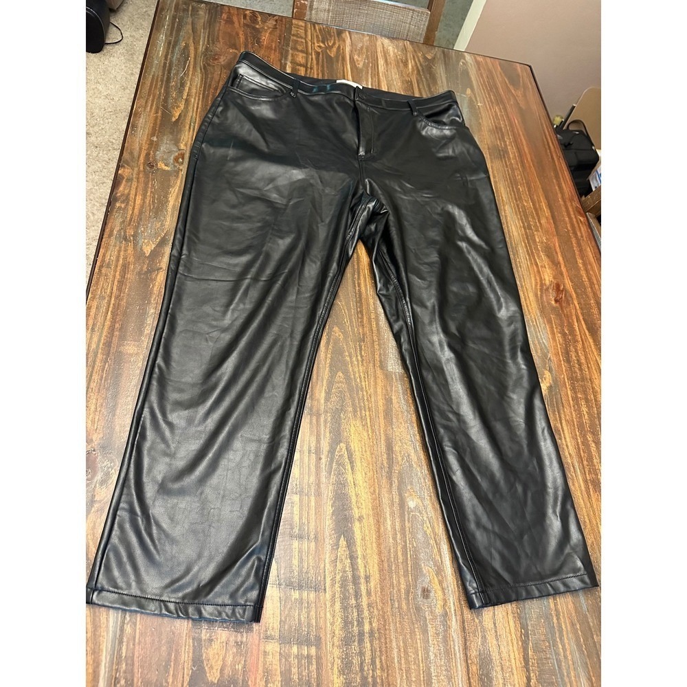 Abercrombie & Fitch Faux Leather Pants 90s Straight Ultra High‎ Rise 20R